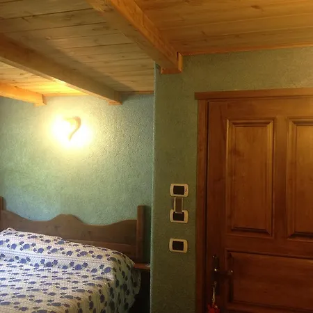 Grand Golliat Ristorante E Chambres D'hotes Kro *