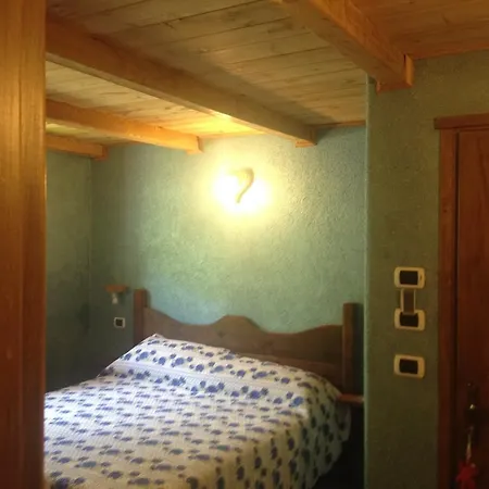 Kro Grand Golliat Ristorante E Chambres D'hotes